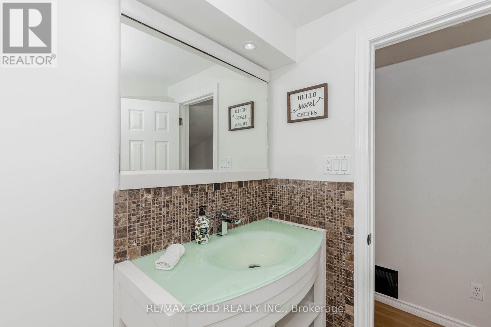 37 Brookdale Crescent, Brampton, Ontario  L6T 1M8 - Photo 30 - W12112050