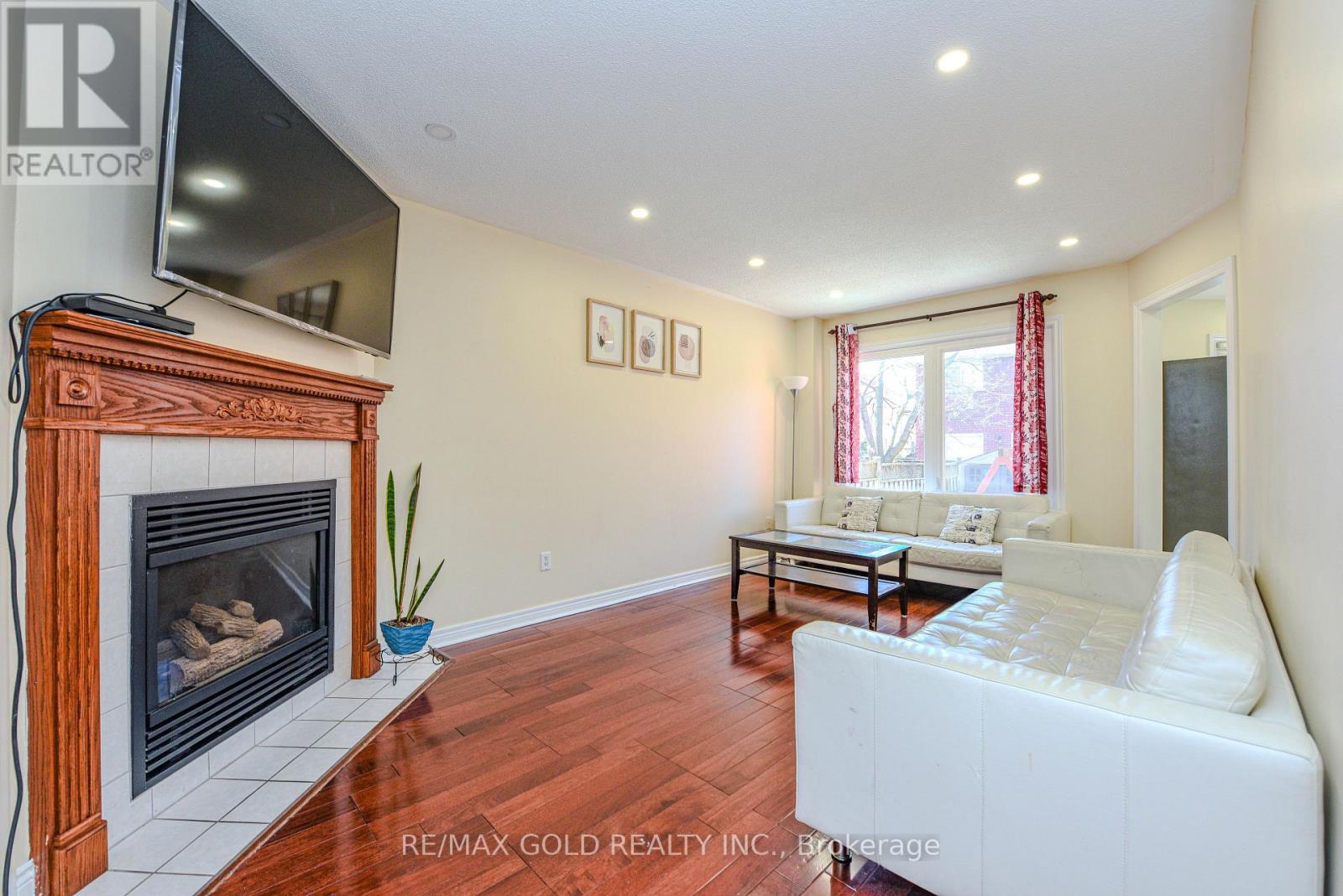 6828 Gracefield Drive, Mississauga, Ontario L5N 6T6 - Photo 10 - W12196948