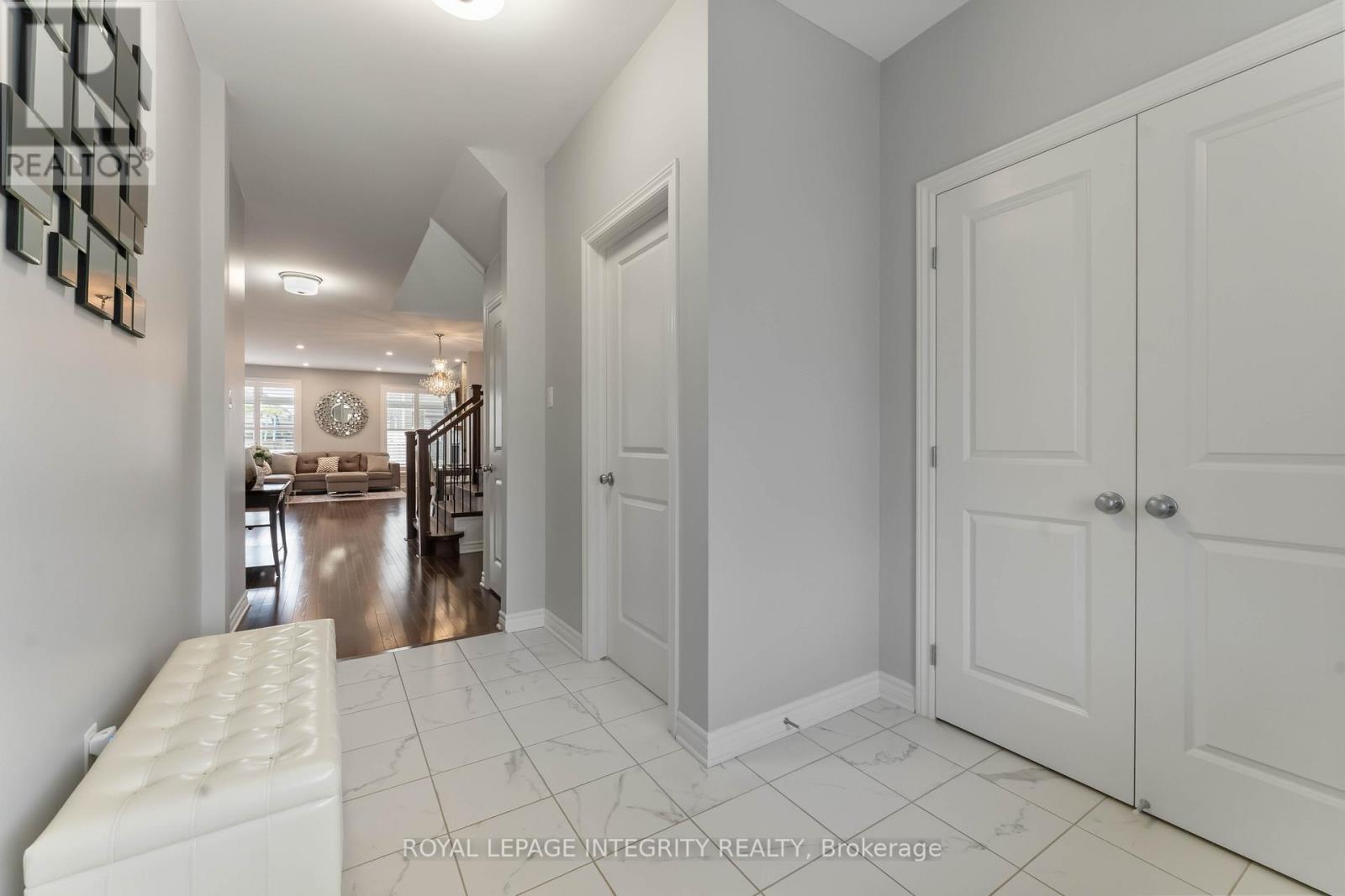 563 Egret Way, Ottawa, Ontario  K2J 0E3 - Photo 4 - X12585326