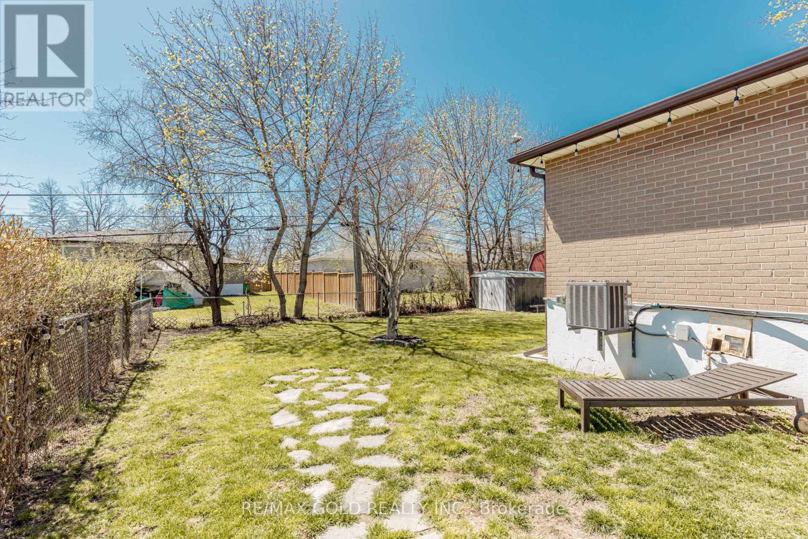 37 Brookdale Crescent, Brampton, Ontario  L6T 1M8 - Photo 48 - W12112050