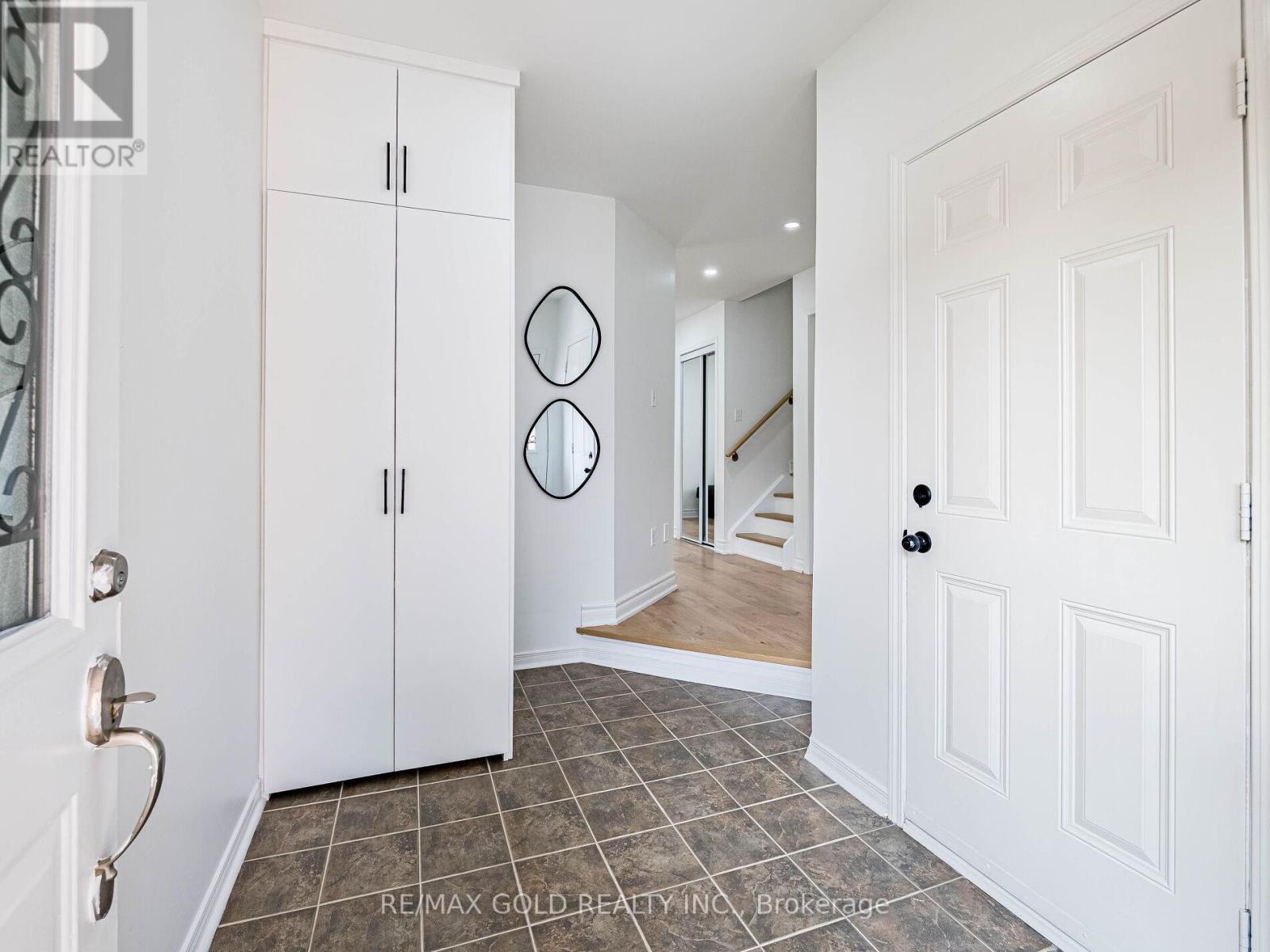 151 Albright Road, Brampton, Ontario L6X 0J1 - Photo 4 - W12201276