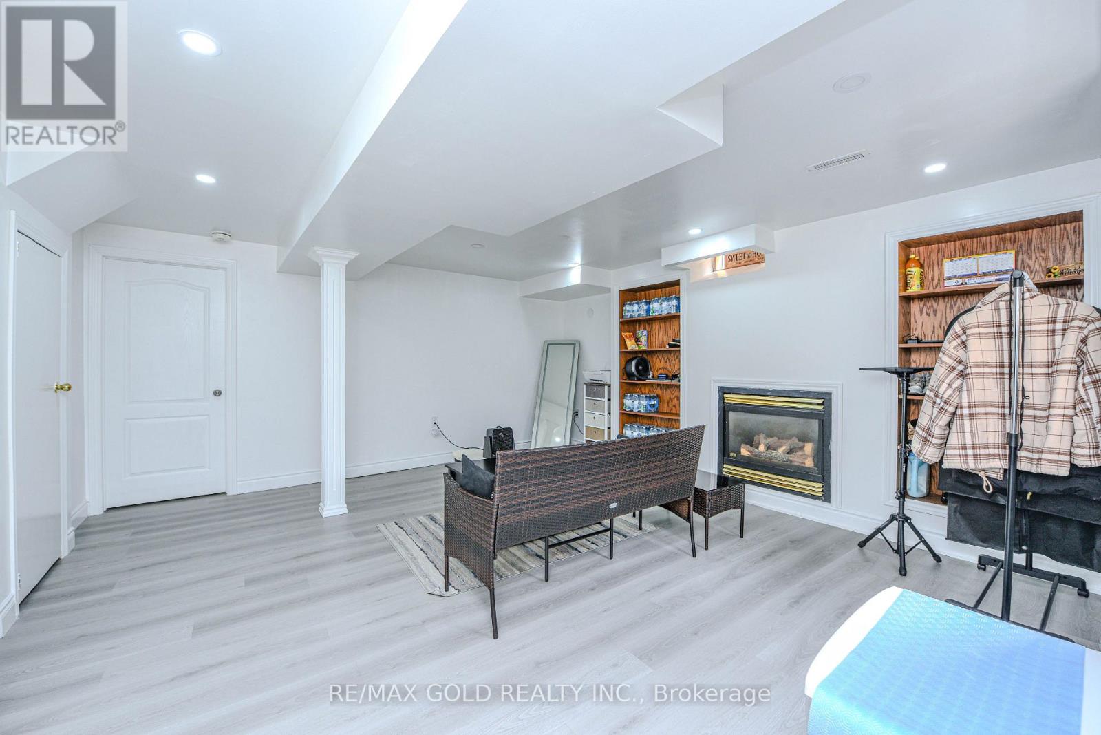 6828 Gracefield Drive, Mississauga, Ontario L5N 6T6 - Photo 27 - W12196948