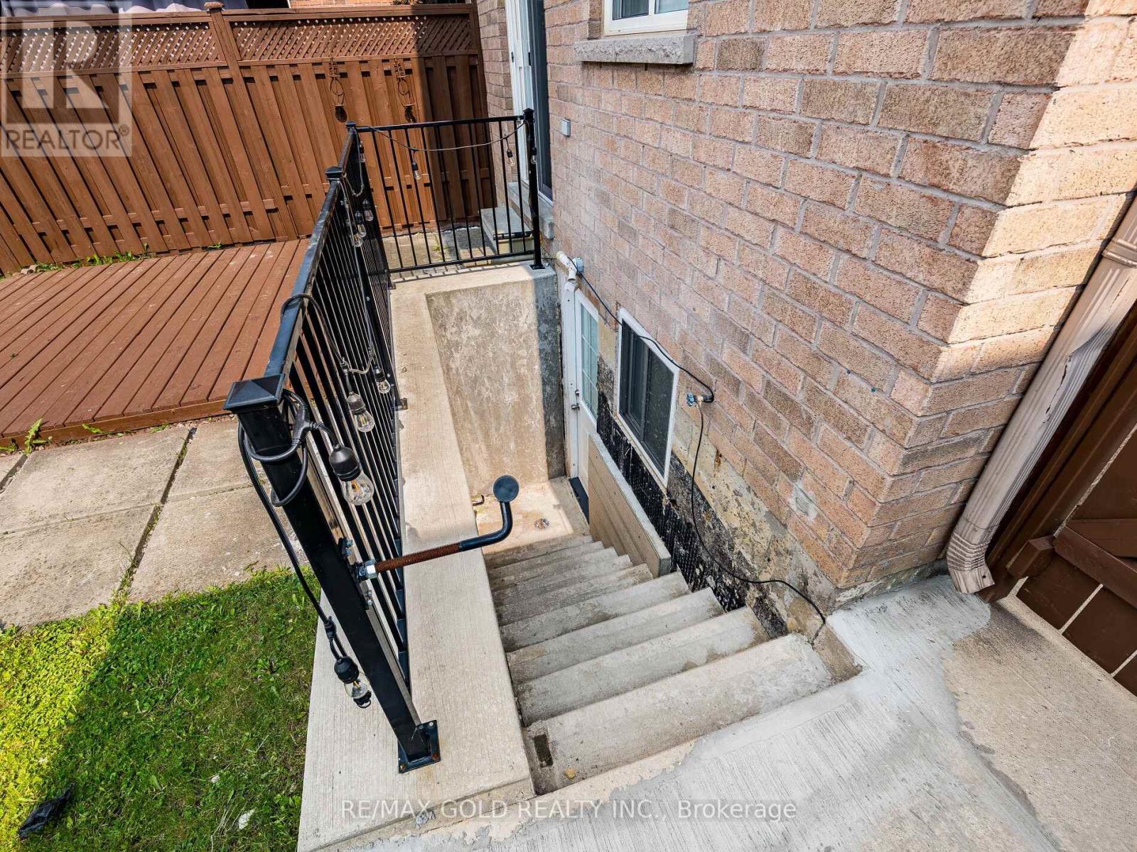 151 Albright Road, Brampton, Ontario L6X 0J1 - Photo 40 - W12201276