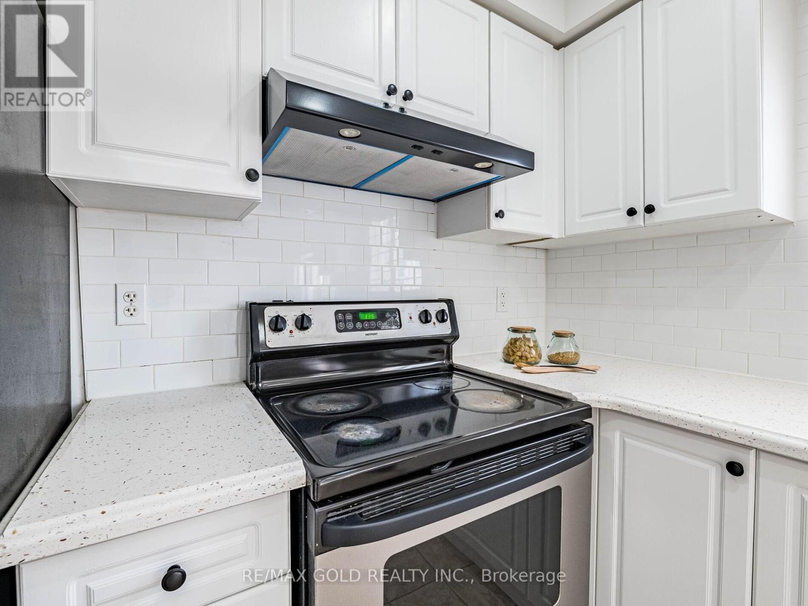 151 Albright Road, Brampton, Ontario L6X 0J1 - Photo 14 - W12201276