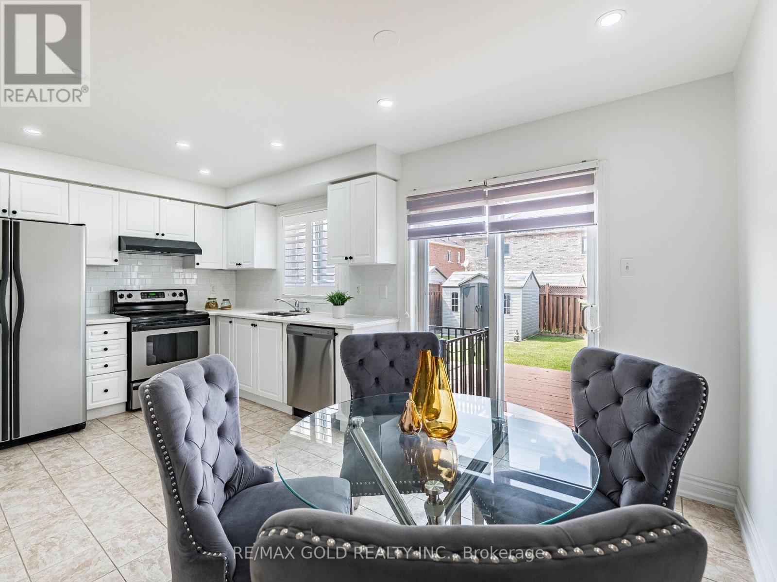 151 Albright Road, Brampton, Ontario L6X 0J1 - Photo 9 - W12201276