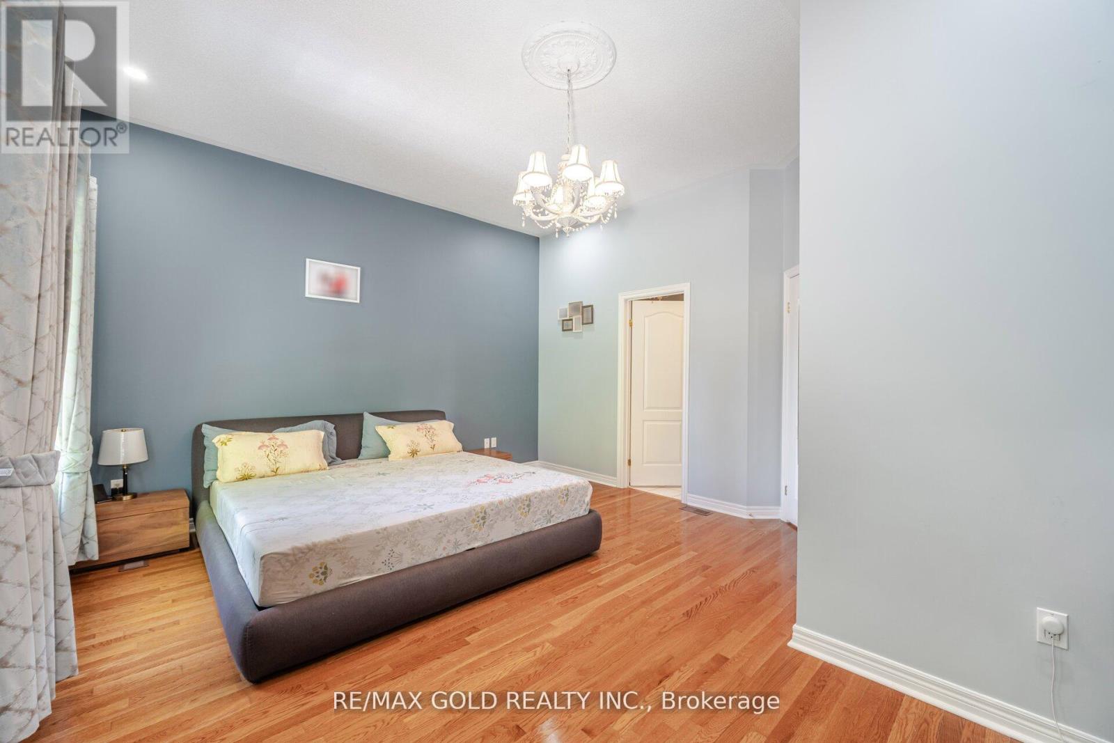 10 - 61 Nelson Street W, Brampton, Ontario  L6X 1C4 - Photo 14 - W12261076