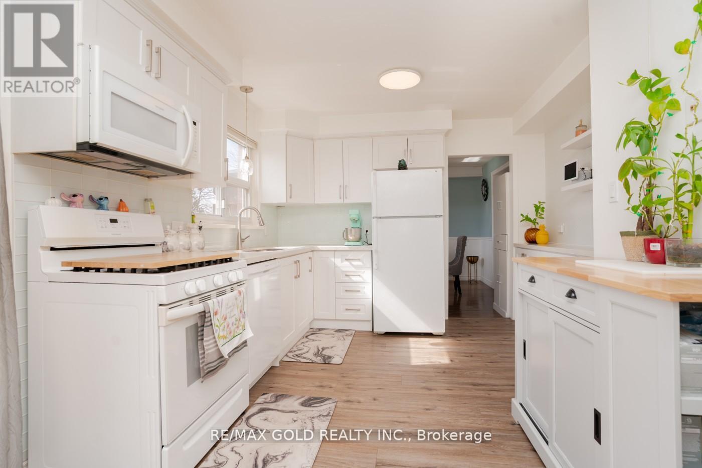 3 Crawley Drive, Brampton, Ontario  L6T 2R6 - Photo 15 - W12262633