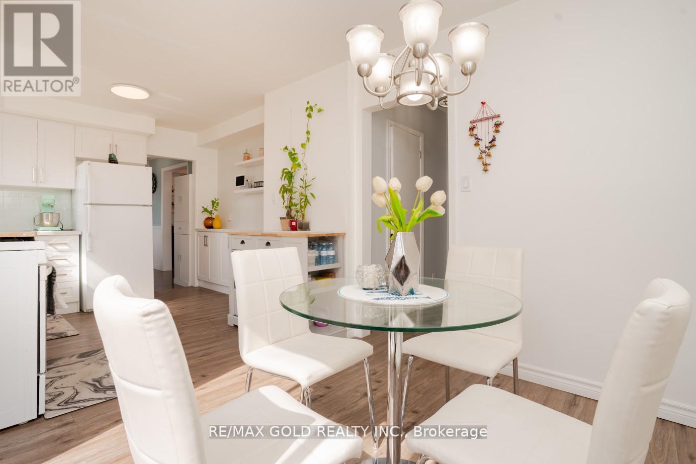 3 Crawley Drive, Brampton, Ontario  L6T 2R6 - Photo 17 - W12262633