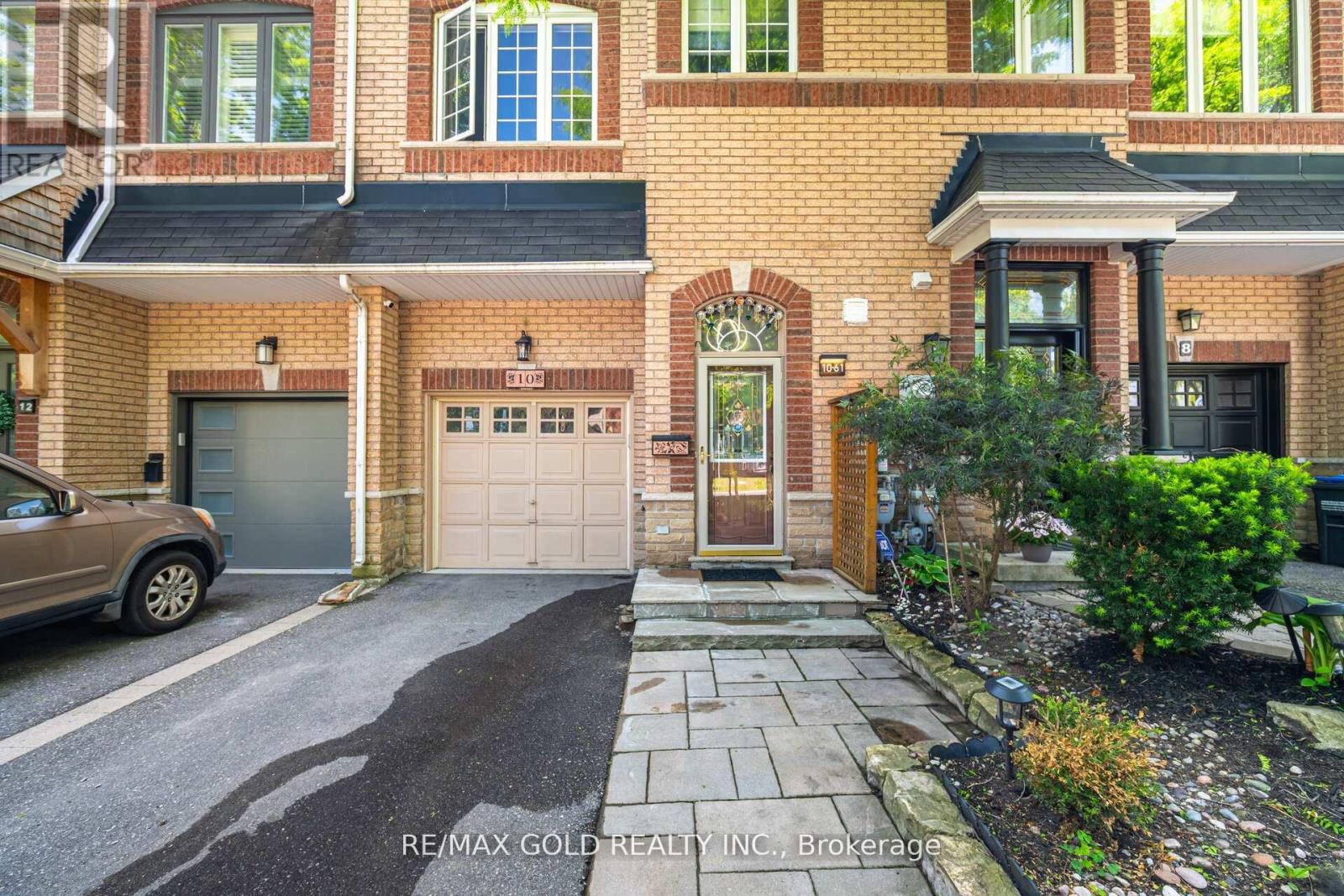 10 - 61 Nelson Street W, Brampton, Ontario  L6X 1C4 - Photo 2 - W12261076