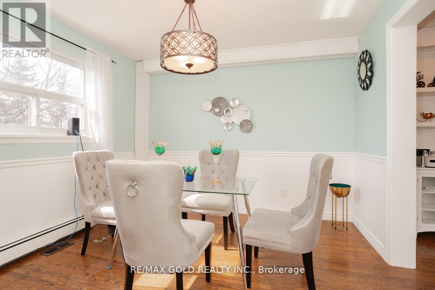 3 Crawley Drive, Brampton, Ontario  L6T 2R6 - Photo 12 - W12262633