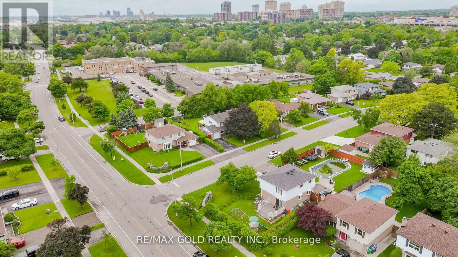 3 Crawley Drive, Brampton, Ontario  L6T 2R6 - Photo 46 - W12262633