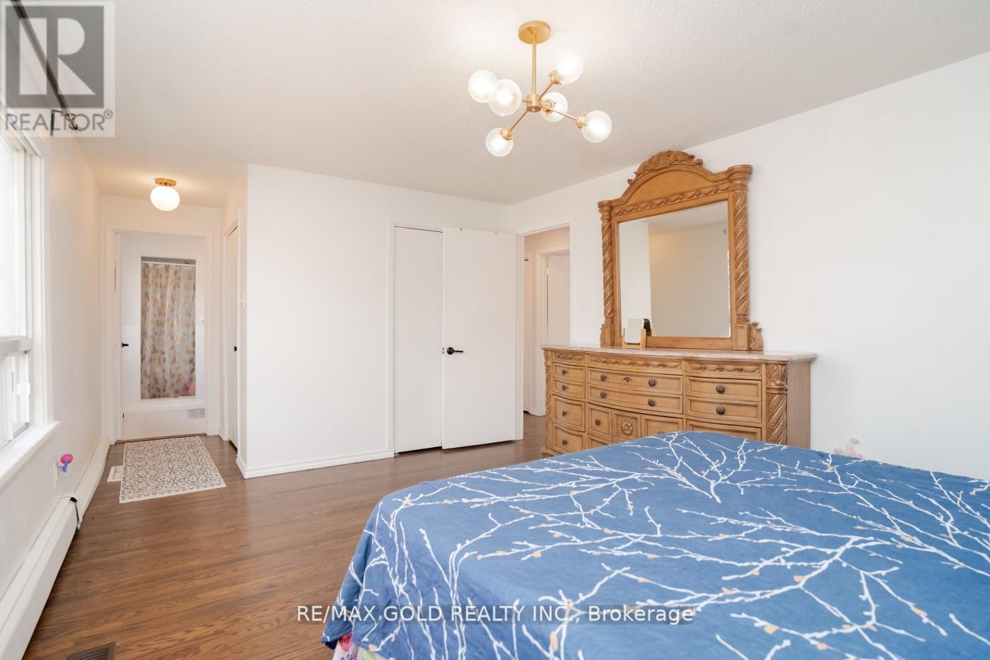 3 Crawley Drive, Brampton, Ontario  L6T 2R6 - Photo 22 - W12262633