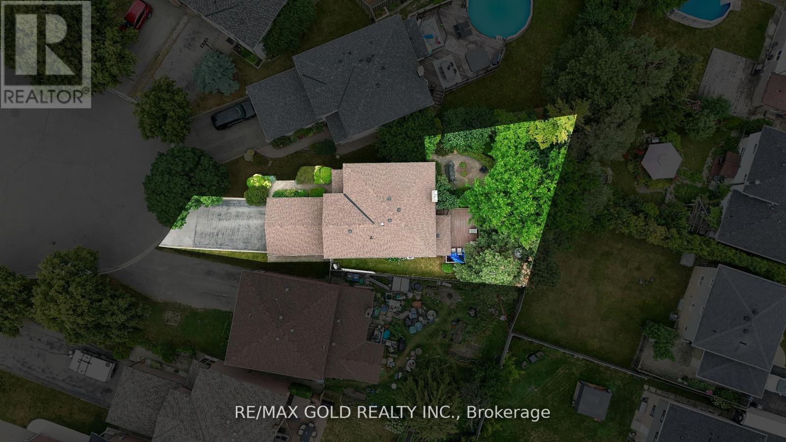 34 Granby Court, Brampton, Ontario L6S 5K1 - Photo 7 - W12286304