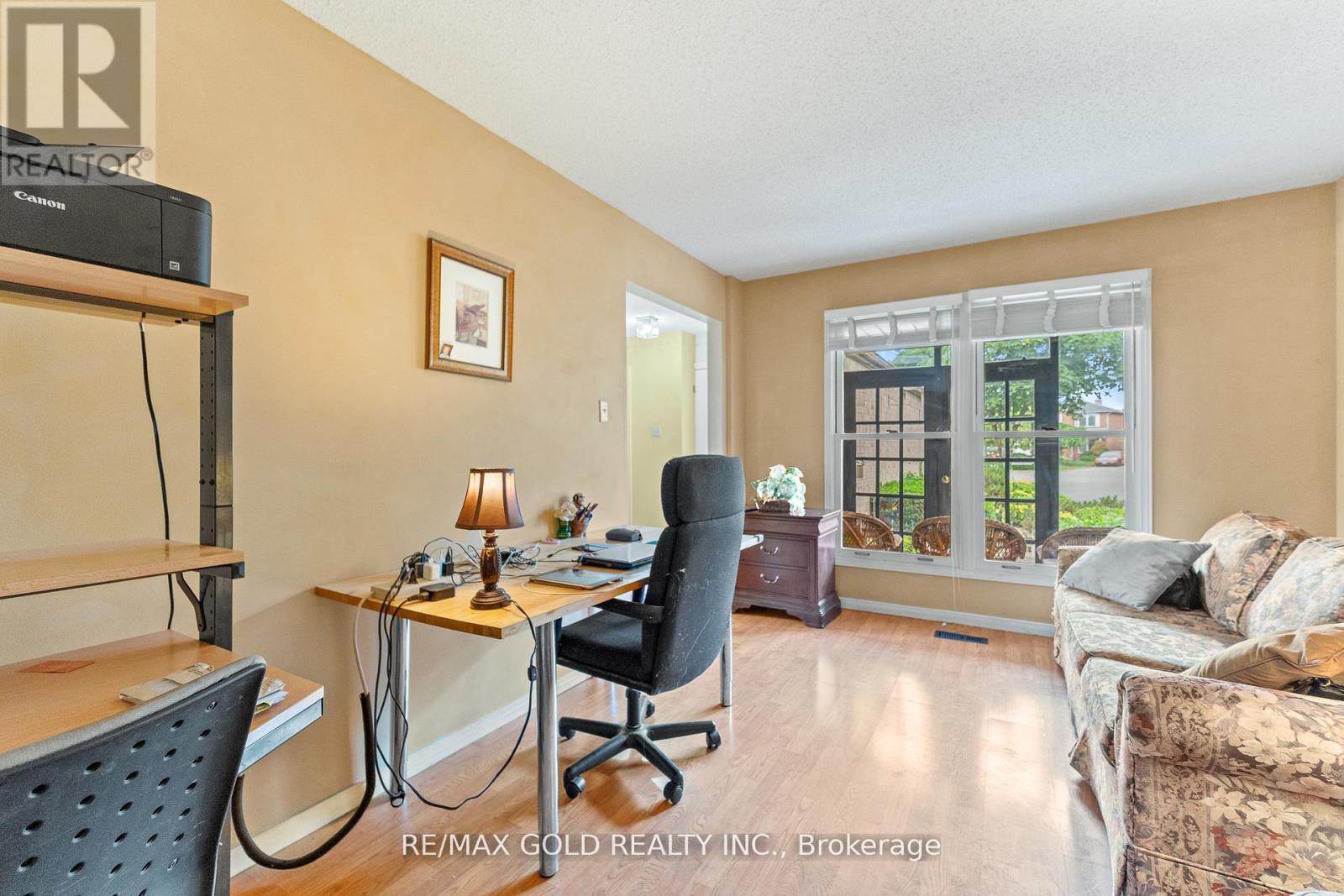 34 Granby Court, Brampton, Ontario L6S 5K1 - Photo 13 - W12286304