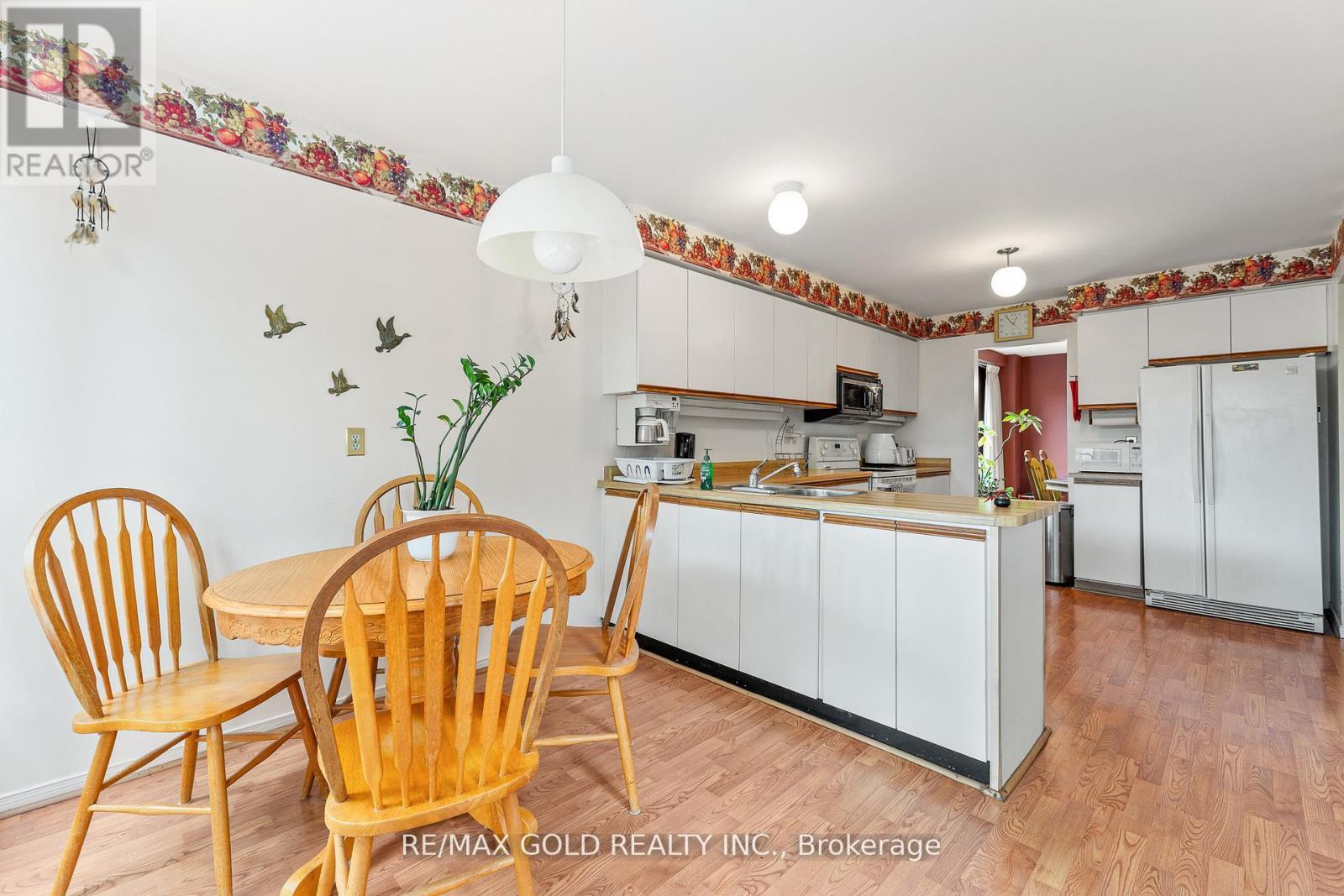 34 Granby Court, Brampton, Ontario L6S 5K1 - Photo 20 - W12286304