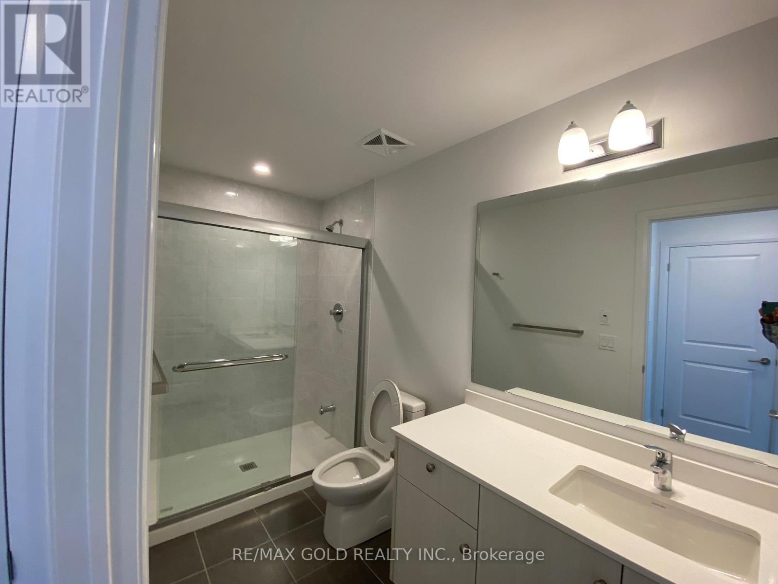 247 - 75 Attmar Drive, Brampton, Ontario  L6P 0Y6 - Photo 14 - W12305468