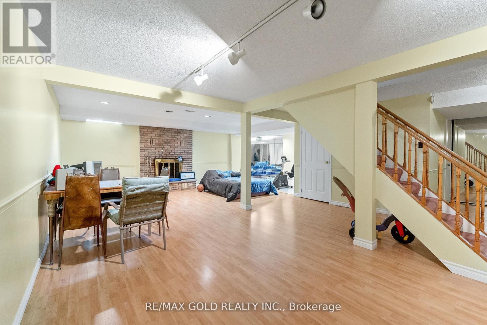 34 Granby Court, Brampton, Ontario L6S 5K1 - Photo 40 - W12286304