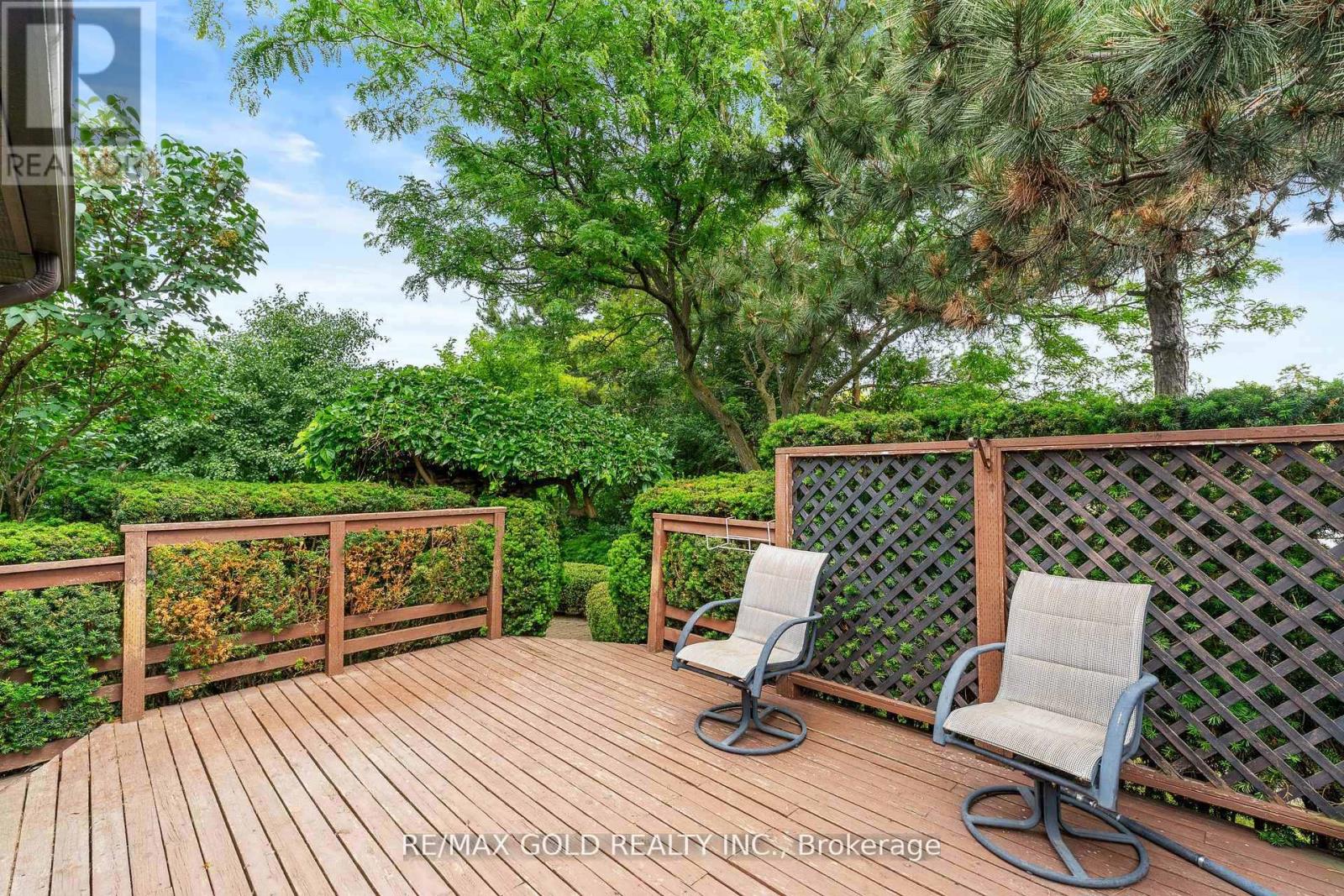 34 Granby Court, Brampton, Ontario L6S 5K1 - Photo 46 - W12286304