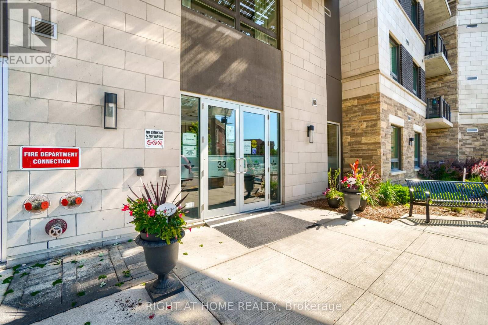408 - 33 Whitmer Street, Milton, Ontario  L9T 8P9 - Photo 2 - W12585138
