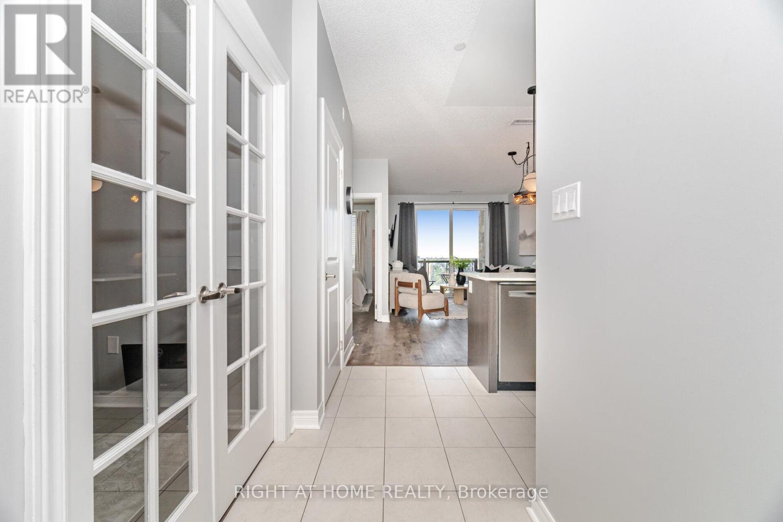 408 - 33 Whitmer Street, Milton, Ontario  L9T 8P9 - Photo 5 - W12585138