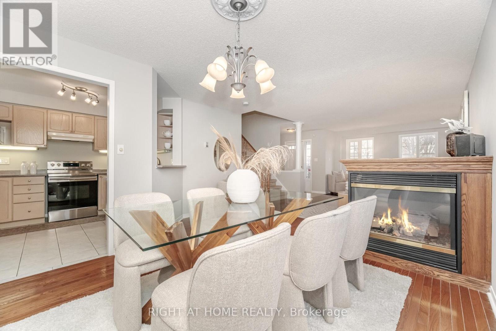 1150 Davis Lane, Milton, Ontario  L9T 5R2 - Photo 11 - W12585152