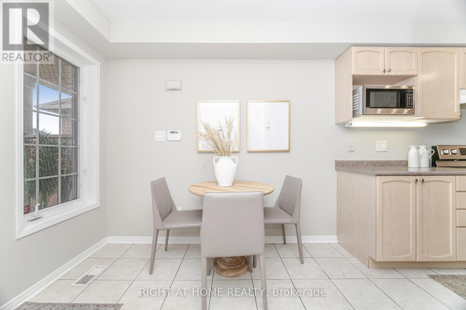 1150 Davis Lane, Milton, Ontario  L9T 5R2 - Photo 15 - W12585152