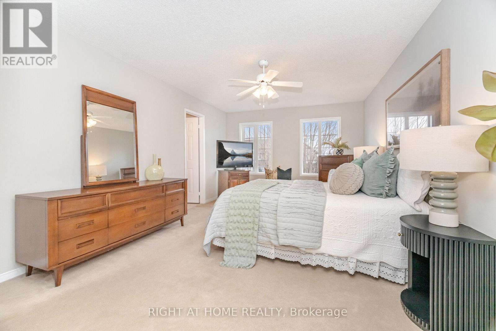 1150 Davis Lane, Milton, Ontario  L9T 5R2 - Photo 21 - W12585152