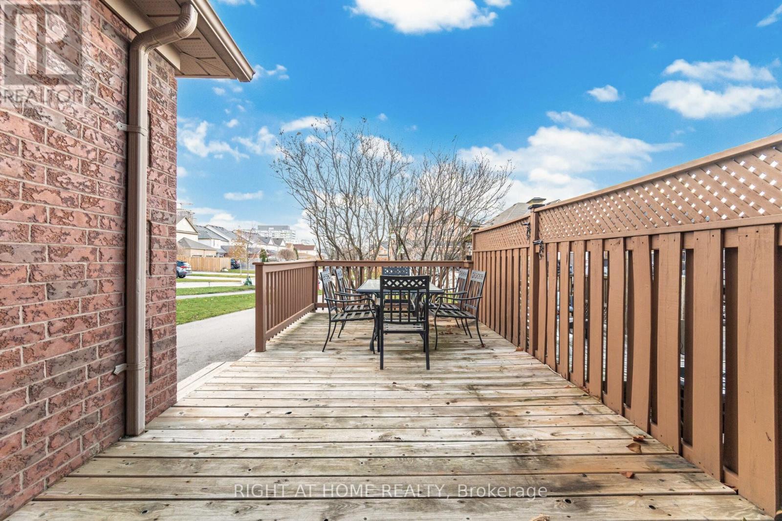 1150 Davis Lane, Milton, Ontario  L9T 5R2 - Photo 33 - W12585152