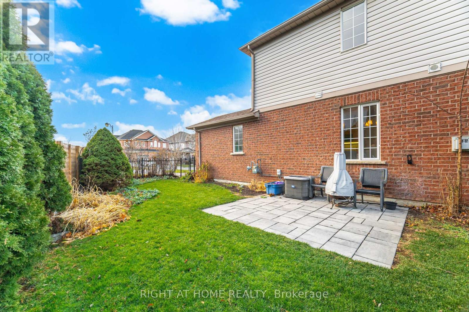 1150 Davis Lane, Milton, Ontario  L9T 5R2 - Photo 38 - W12585152