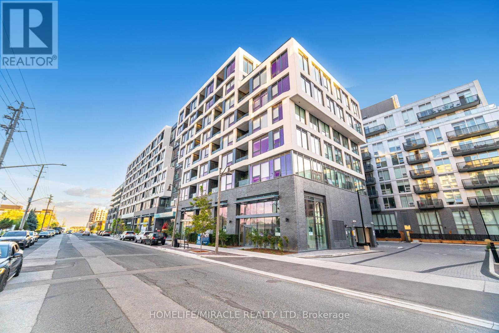 351 - 2450 Old Bronte Road, Oakville, Ontario  L6M 5P6 - Photo 2 - W12585156