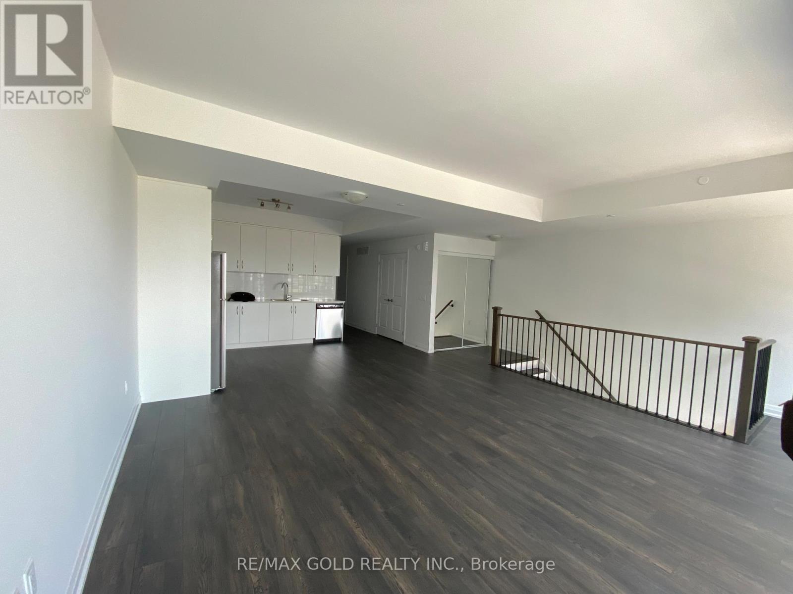 247 - 75 Attmar Drive, Brampton, Ontario  L6P 0Y6 - Photo 6 - W12305468