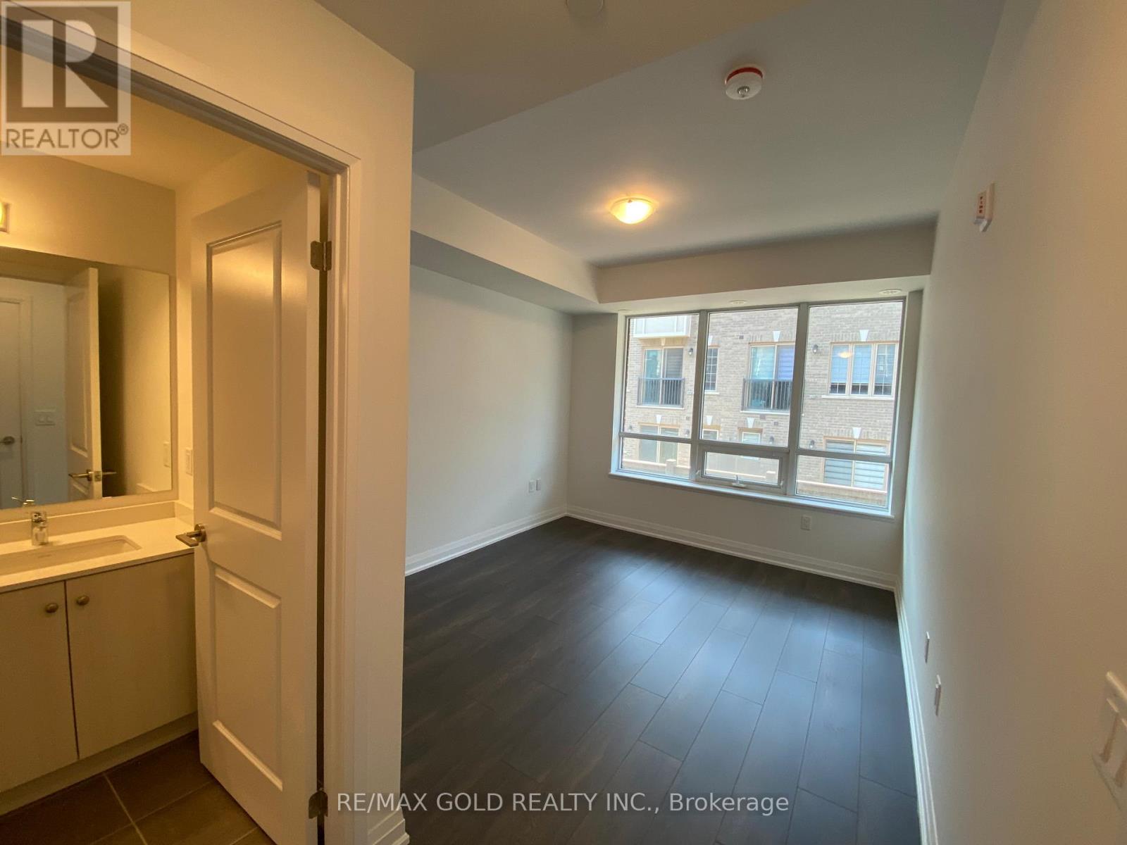 247 - 75 Attmar Drive, Brampton, Ontario  L6P 0Y6 - Photo 13 - W12305468