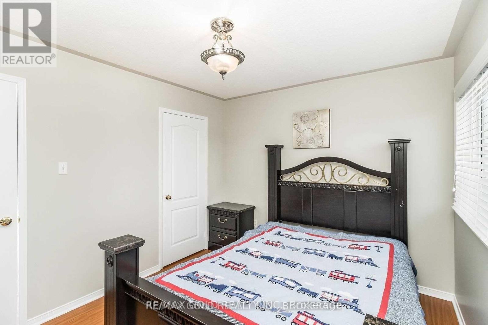 136 Bunchberry Way, Brampton, Ontario  L6R 2C3 - Photo 20 - W12416595