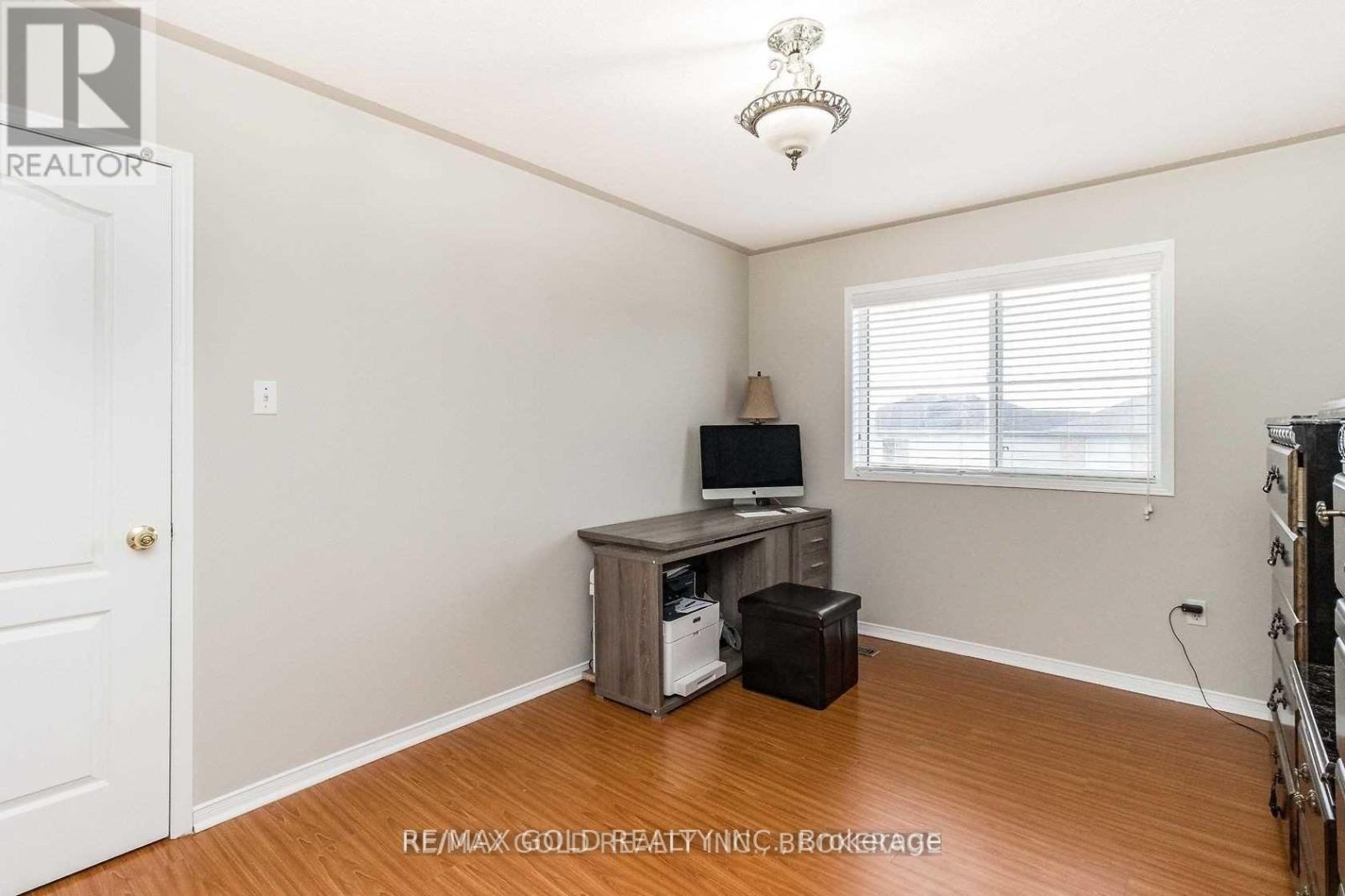 136 Bunchberry Way, Brampton, Ontario  L6R 2C3 - Photo 22 - W12416595