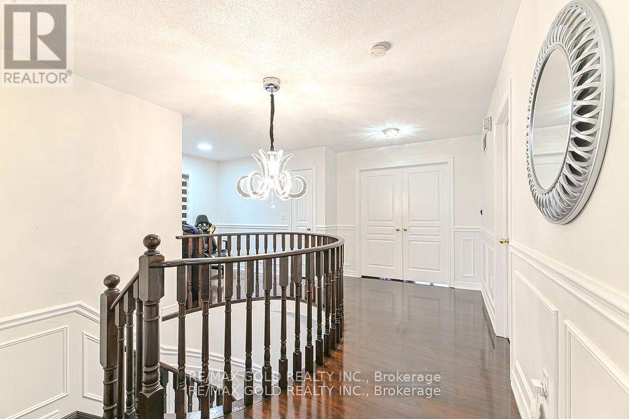 9 Natronia Trail, Brampton, Ontario  L6P 3N1 - Photo 21 - W12422555