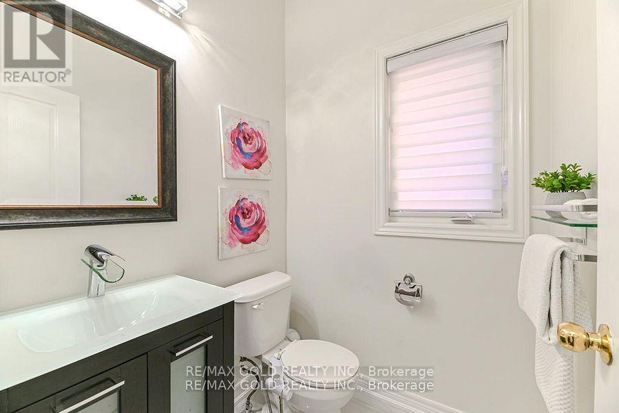 9 Natronia Trail, Brampton, Ontario  L6P 3N1 - Photo 18 - W12422555