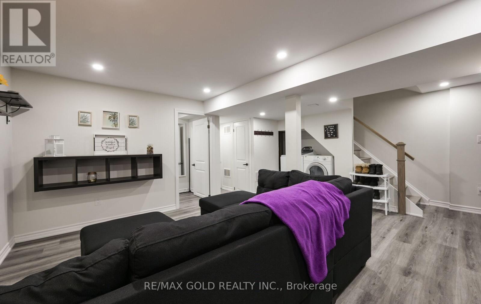 72 Courtleigh Square, Brampton, Ontario  L6Z 1J3 - Photo 22 - W12317549