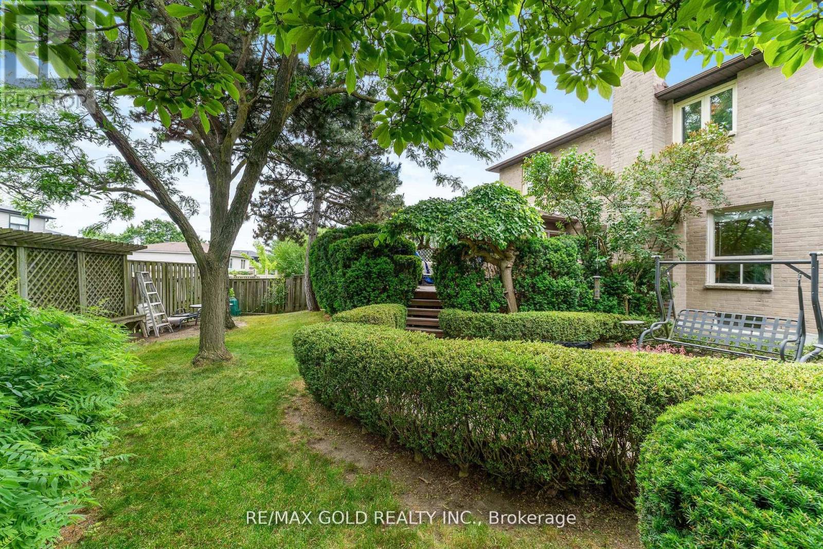 34 Granby Court, Brampton, Ontario L6S 5K1 - Photo 48 - W12286304