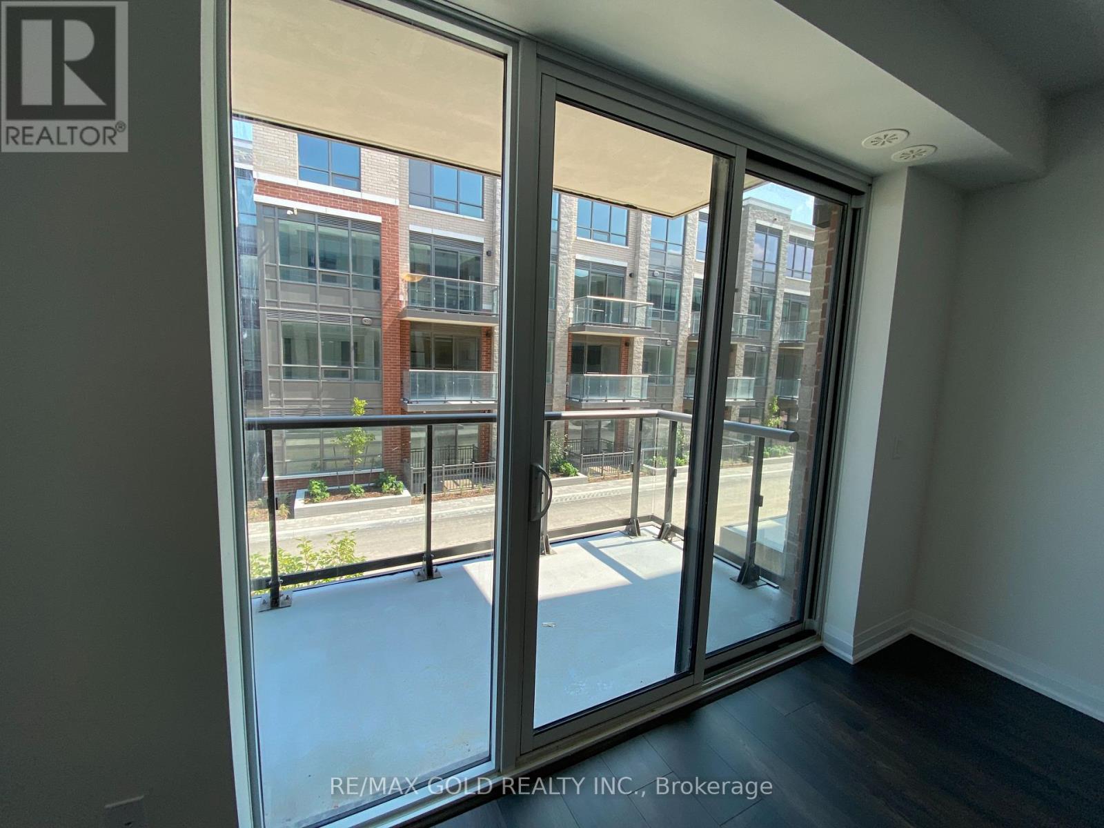 247 - 75 Attmar Drive, Brampton, Ontario  L6P 0Y6 - Photo 5 - W12305468