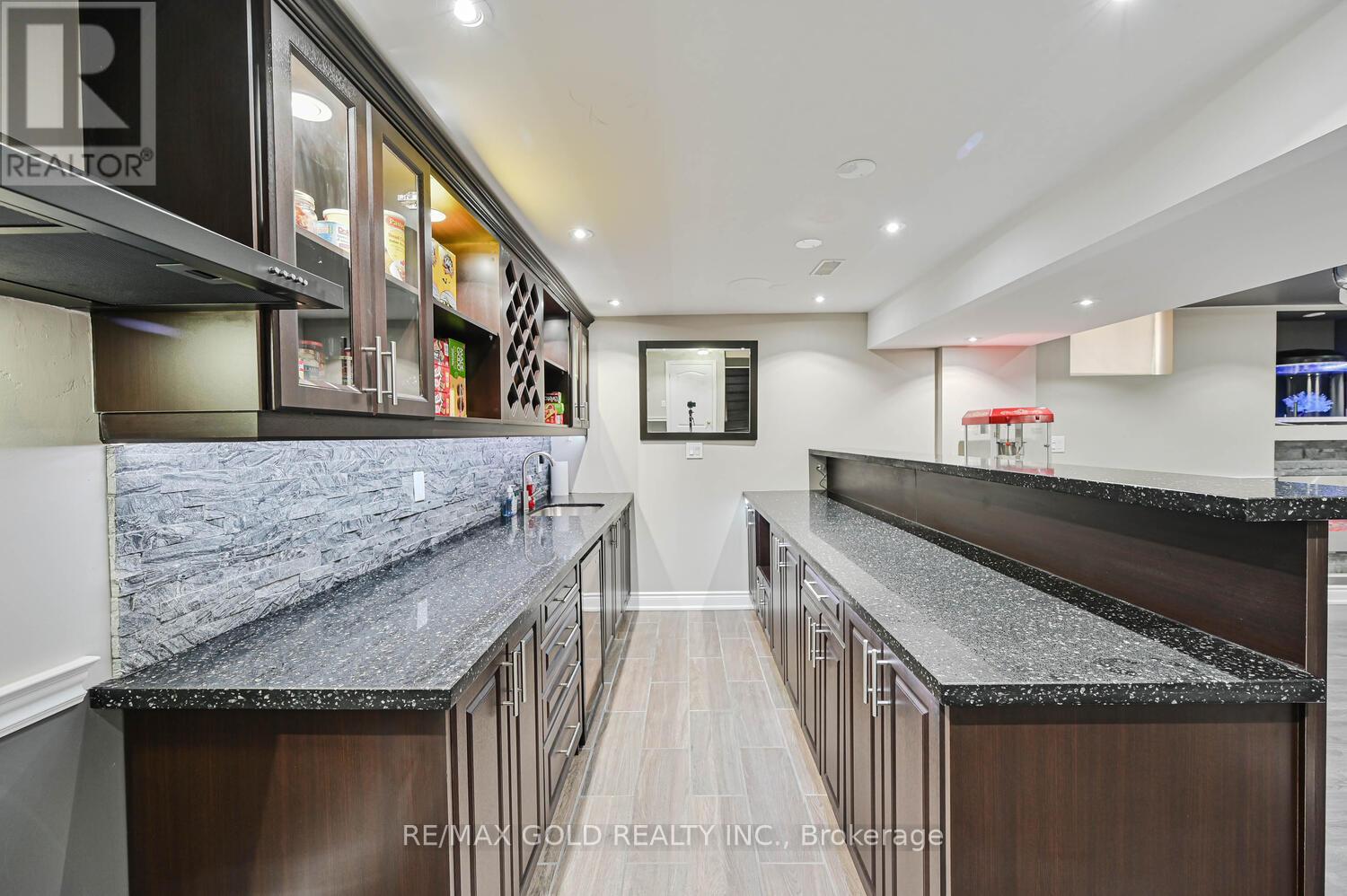 9 Natronia Trail, Brampton, Ontario  L6P 3N1 - Photo 40 - W12422555