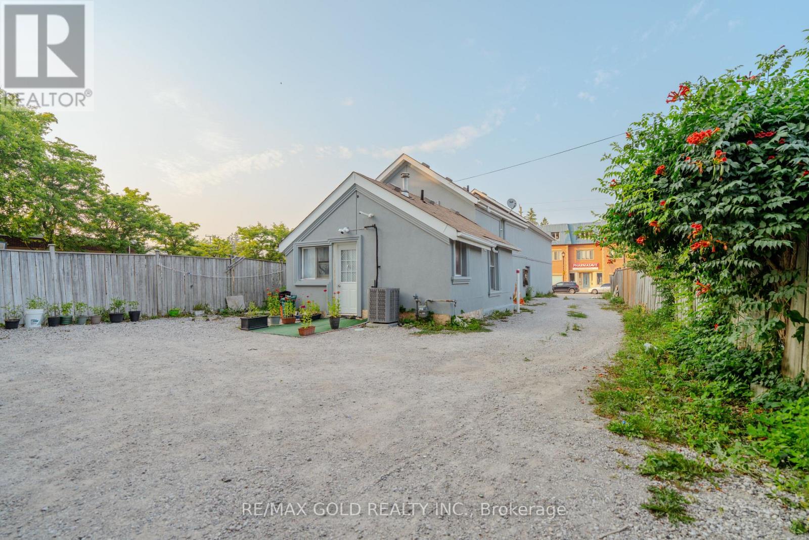 15958 Airport Road, Caledon, Ontario  L7C 1K5 - Photo 2 - W12325250