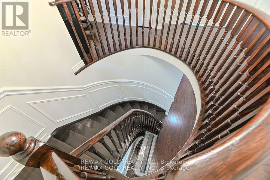 9 Natronia Trail, Brampton, Ontario  L6P 3N1 - Photo 20 - W12422555