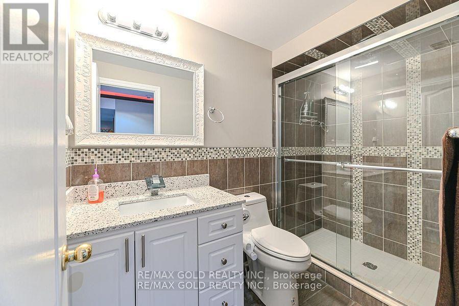 9 Natronia Trail, Brampton, Ontario  L6P 3N1 - Photo 35 - W12422555