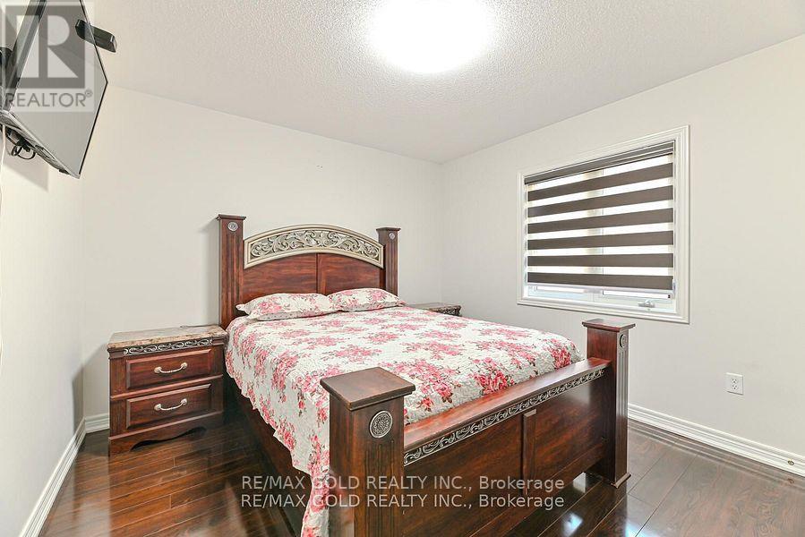 9 Natronia Trail, Brampton, Ontario  L6P 3N1 - Photo 32 - W12422555