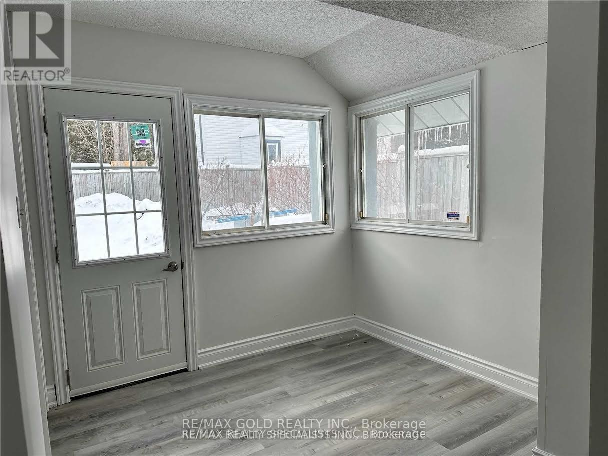 15958 Airport Road, Caledon, Ontario  L7C 1K5 - Photo 3 - W12325250