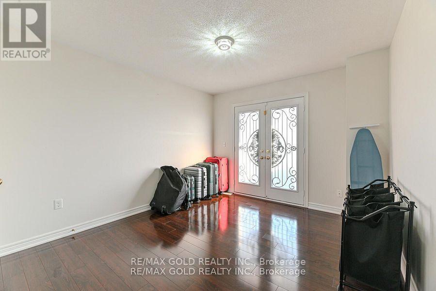 9 Natronia Trail, Brampton, Ontario  L6P 3N1 - Photo 29 - W12422555