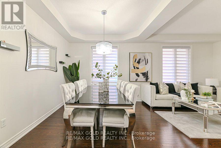 9 Natronia Trail, Brampton, Ontario  L6P 3N1 - Photo 7 - W12422555