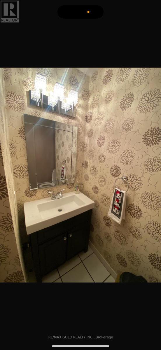 28 Gregg Court, Kitchener, Ontario  N2A 4B9 - Photo 10 - X12369286