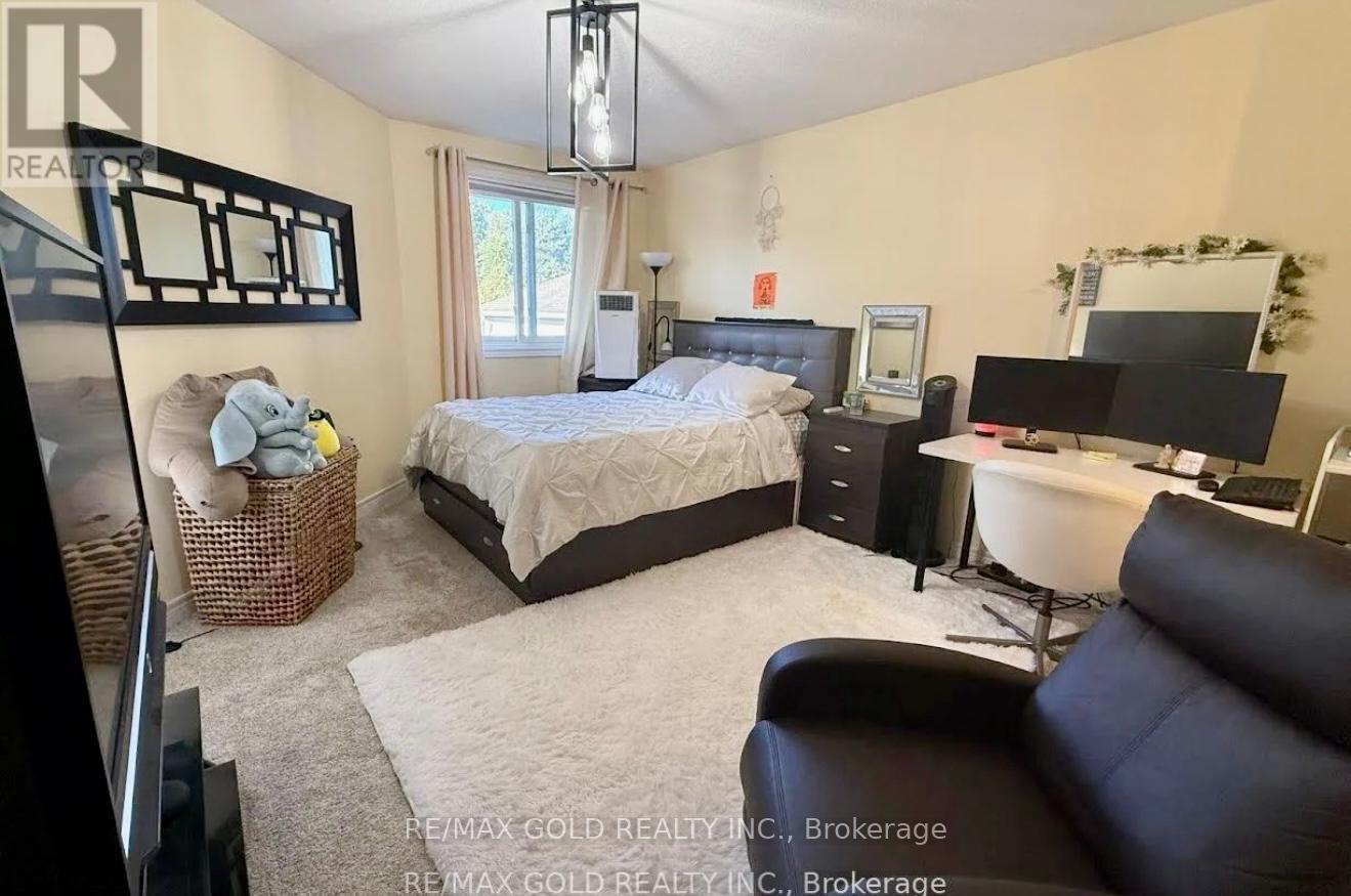 28 Gregg Court, Kitchener, Ontario  N2A 4B9 - Photo 17 - X12369286