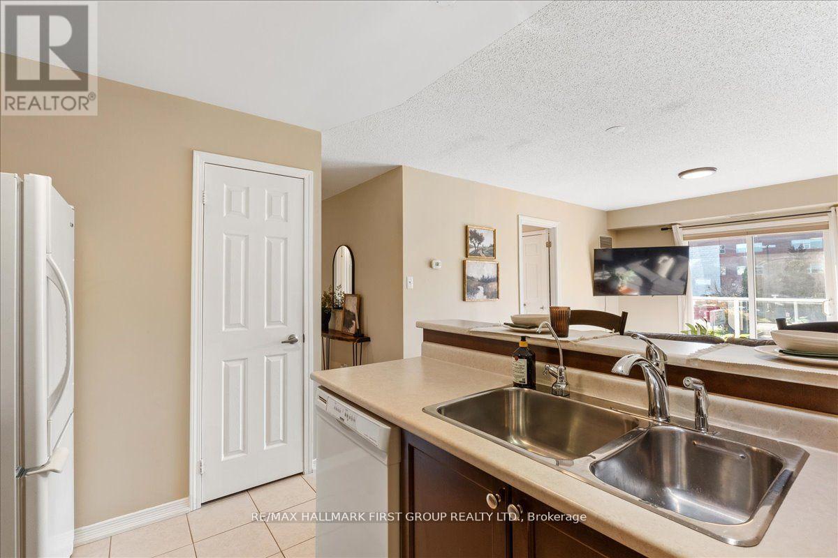 204 - 132 Aspen Springs Drive, Clarington, Ontario  L1C 0H1 - Photo 10 - E12585184